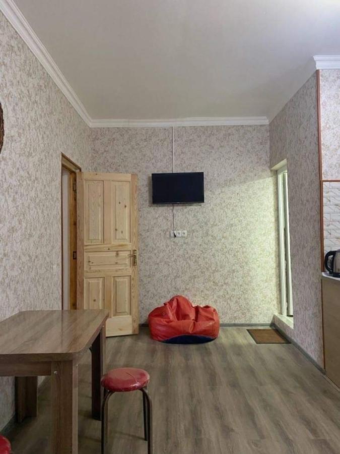 Achela'S Guesthouse 보르조미 외부 사진