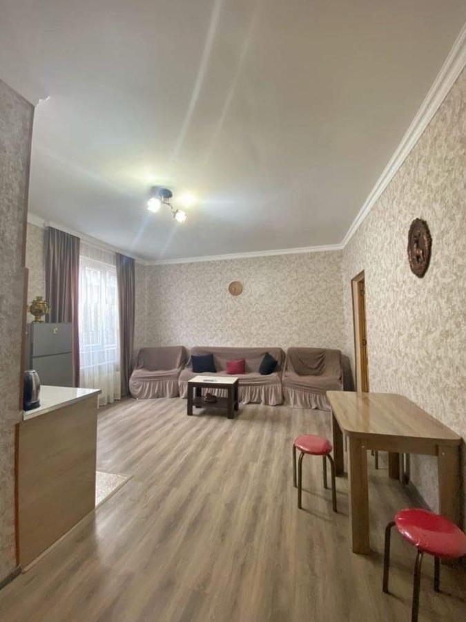 Achela'S Guesthouse 보르조미 외부 사진
